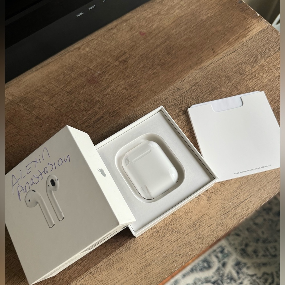 Apple 1st generation AirPods